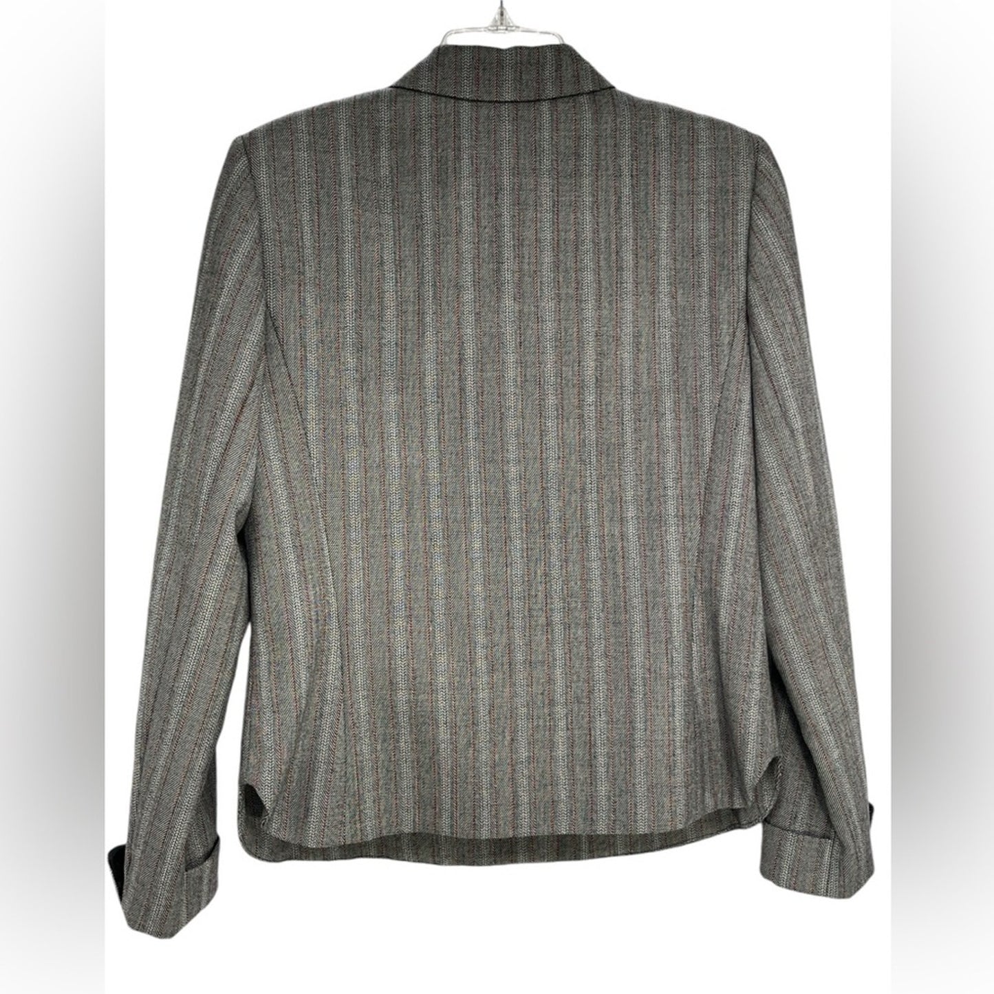 Vintage Harvé Benard Brown Pinstriped Wool Blazer – Size 12
I