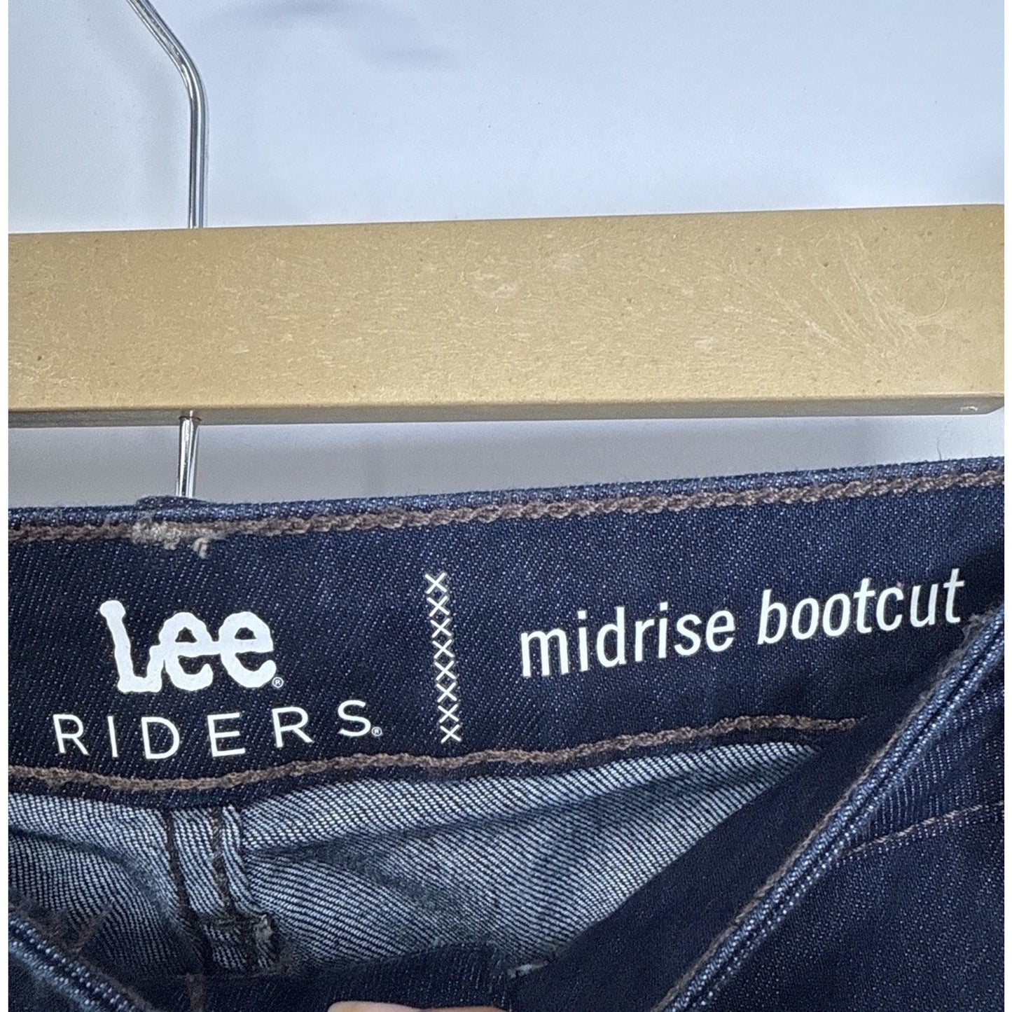NWT Lee Riders Women’s Size 24M Midrise Bootcut Jeans Dark Wash Stretch Denim