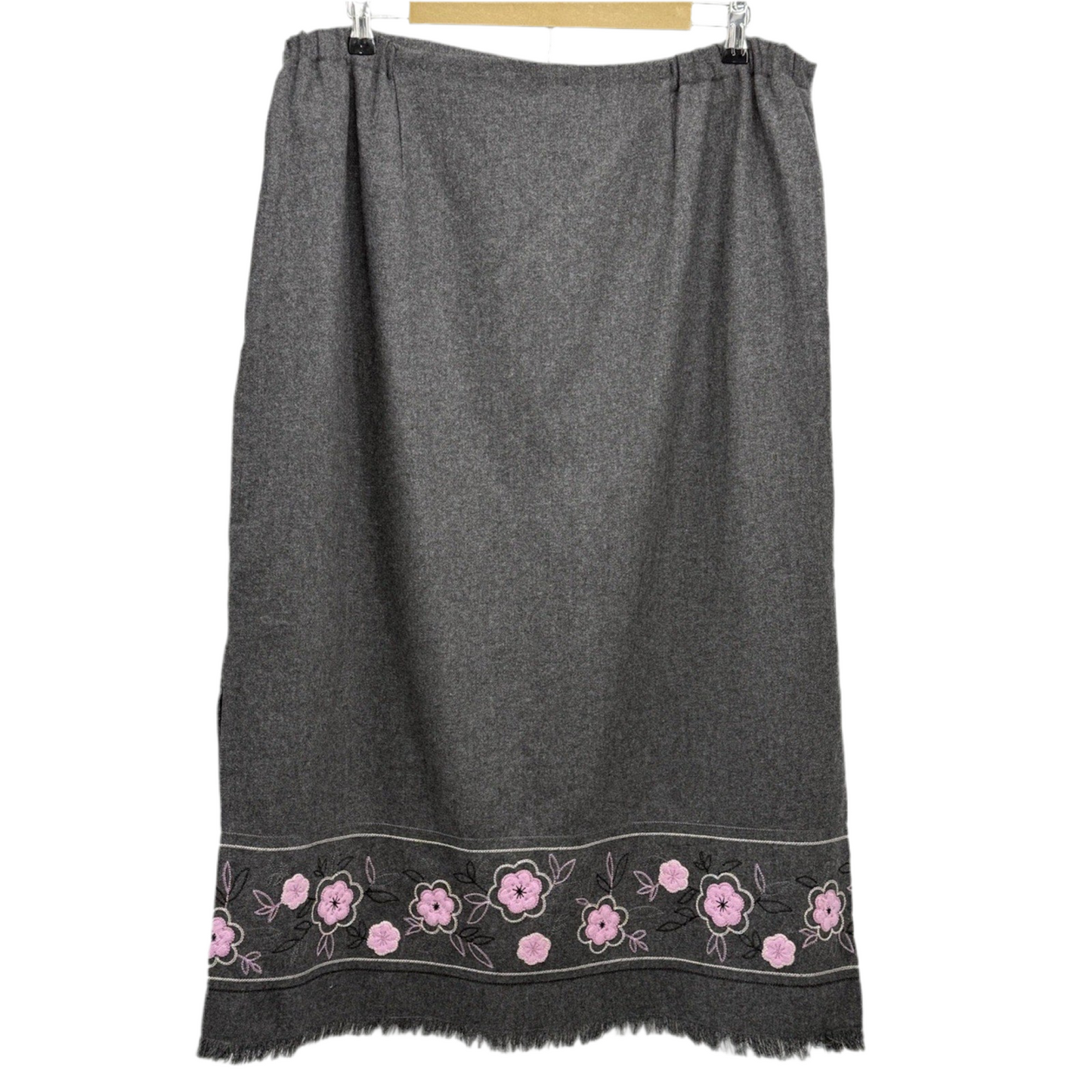 Dressbarn Wool Blend Skirt – Size 18W – Gray with Pink Lavender Embroidery – Fringe Hem