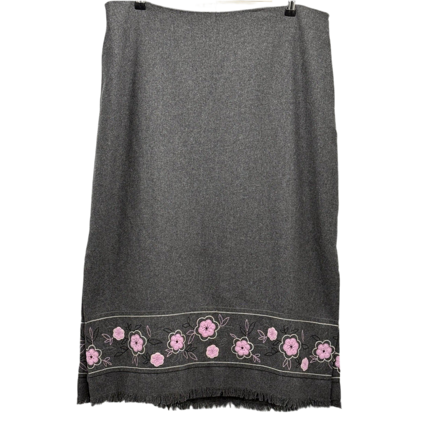 Dressbarn Wool Blend Skirt – Size 18W – Gray with Pink Lavender Embroidery – Fringe Hem