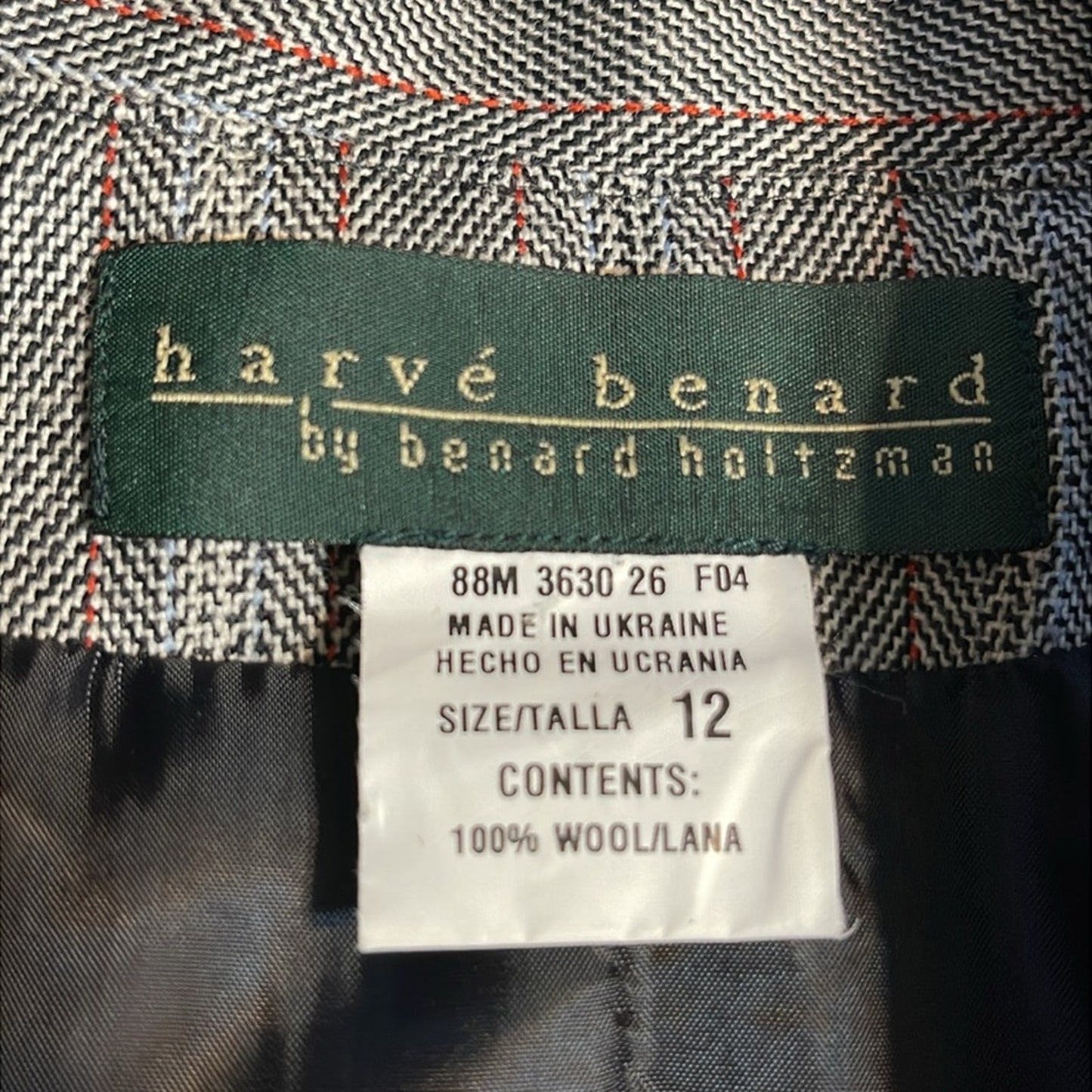 Vintage Harvé Benard Brown Pinstriped Wool Blazer – Size 12
I