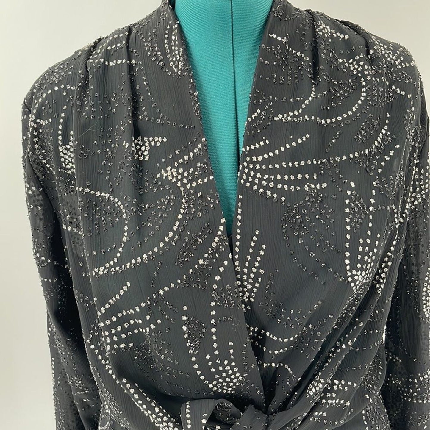 Vintage Monica Heart Shimmer Womens Blouse Black Tie Front V-neck Size 12